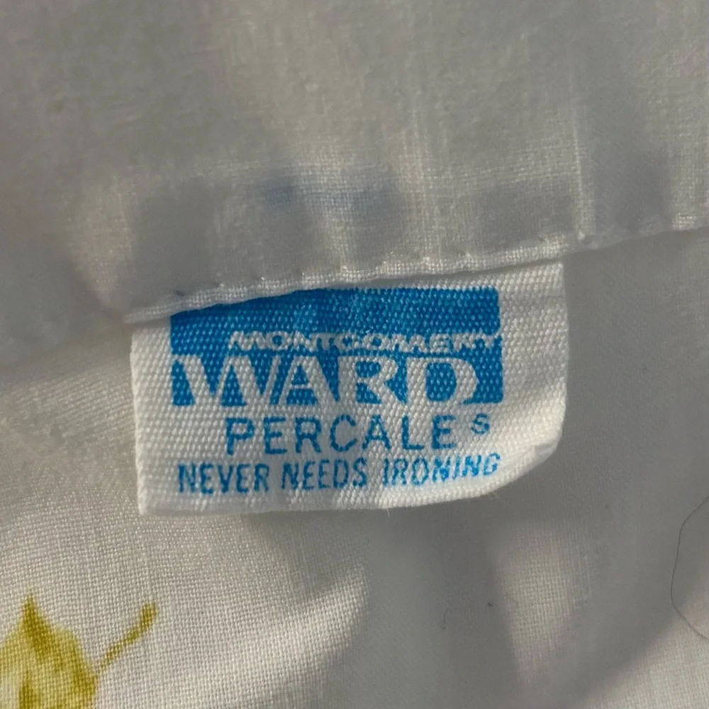 Vintage Montgomery Ward Double Flat Sheet Two‎ Pillowcases Scalloped Trim Floral